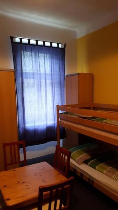 Simple Apartment 10 Minutes To Downtown Виена Екстериор снимка